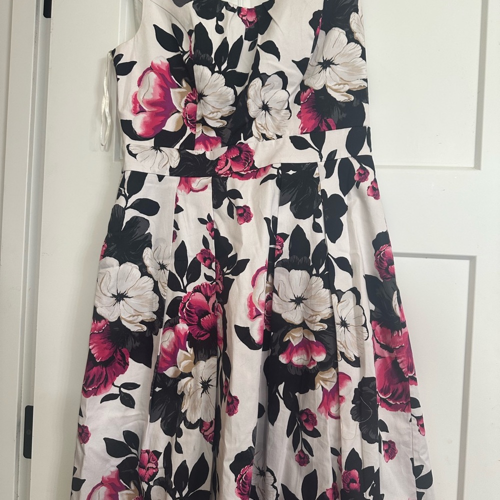 Elegant Floral Midi Dress in Pink and Black